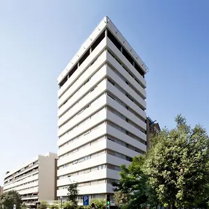 Residencia Universitaria Resa Lesseps , Barcelona Spain